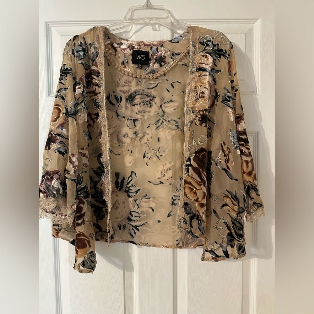 🌟 Women's Floral Sheer Top - Multicolor 🌟